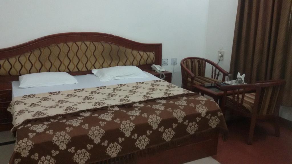 Hotel Sunrise Inn Lucknow Extérieur photo