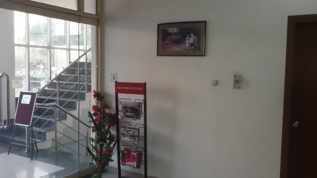 Hotel Sunrise Inn Lucknow Extérieur photo