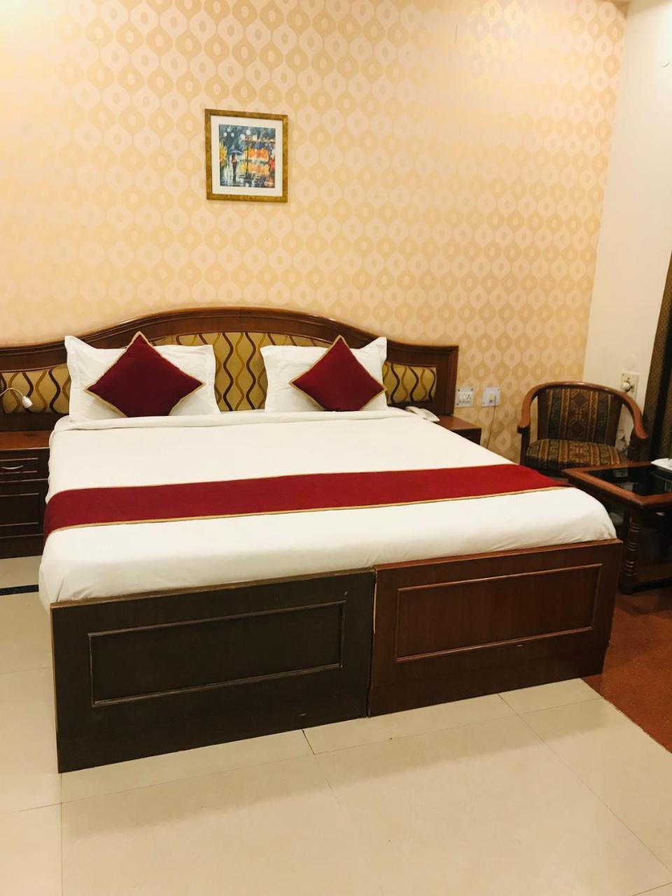 Hotel Sunrise Inn Lucknow Extérieur photo
