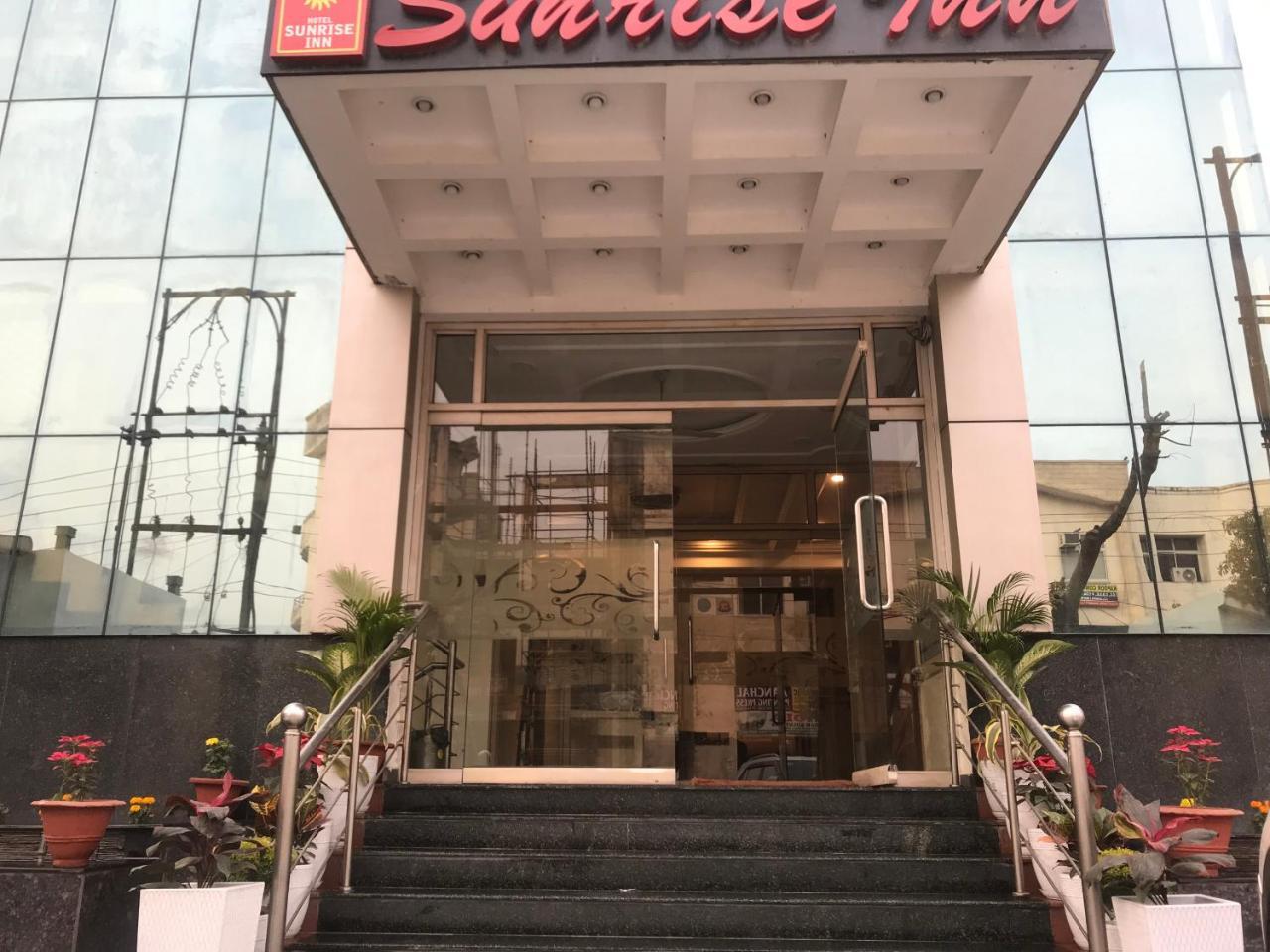 Hotel Sunrise Inn Lucknow Extérieur photo